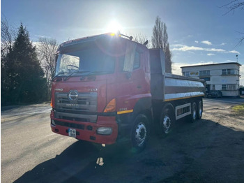 Kallurauto HINO