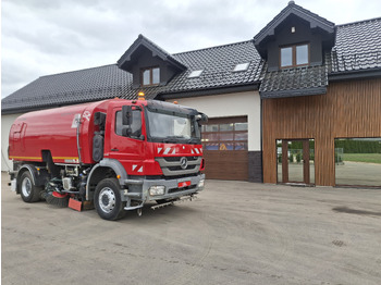 Tänavapühkimismasin BUCHER