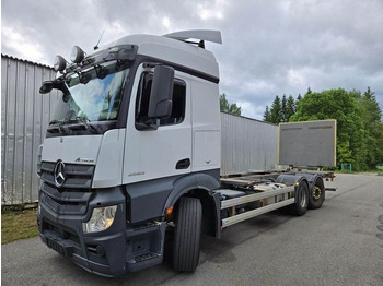 Konteinerveduk/ Tõstukiga veoauto MERCEDES-BENZ Actros 2553