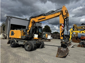 Ratastel ekskavaator LIEBHERR