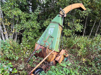 Järelveetav koristusmasin