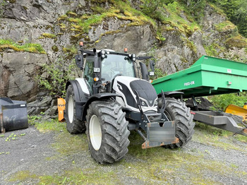 Traktor VALTRA N174
