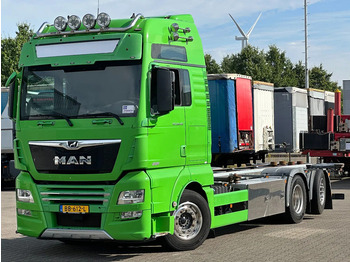 Konteinerveduk/ Tõstukiga veoauto MAN TGX