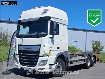 Konteinerveduk/ Tõstukiga veoauto DAF XF 450