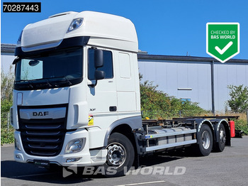 Konteinerveduk/ Tõstukiga veoauto DAF XF 480