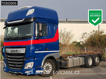 Konteinerveduk/ Tõstukiga veoauto DAF XF 480