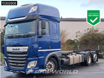 Konteinerveduk/ Tõstukiga veoauto DAF XF 480