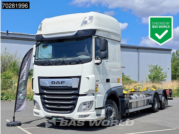 Konteinerveduk/ Tõstukiga veoauto DAF XF 480