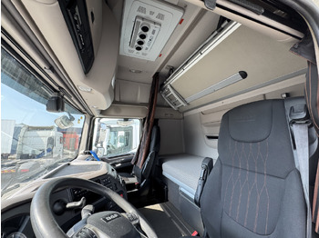 Sadulveok DAF XF 530 Super Space Cab: pilt 5
