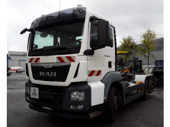 Konkstõstukiga veoauto MAN