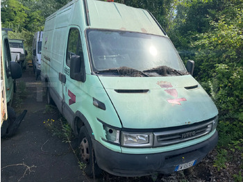 Väikebuss IVECO Daily