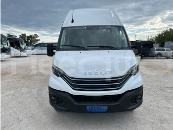 Väikebuss IVECO Daily