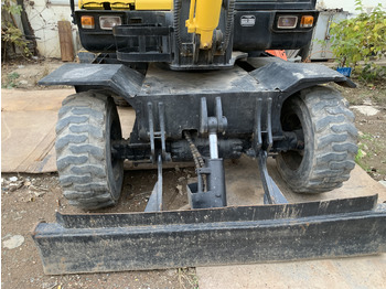 Ratastel ekskavaator Hyudai R60W-7: pilt 3