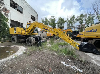 Ratastel ekskavaator KOMATSU PW160