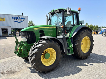 John Deere 7530 Premium AutoPowr liising John Deere 7530 Premium AutoPowr: pilt 1