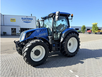 Traktor NEW HOLLAND T5