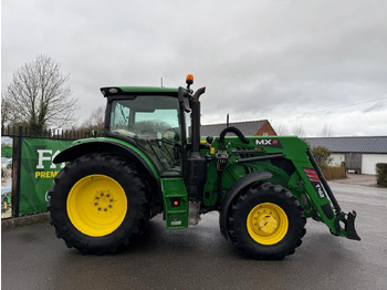 Traktor John Deere 6135R: pilt 2