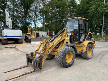 Rataslaadur CATERPILLAR 908