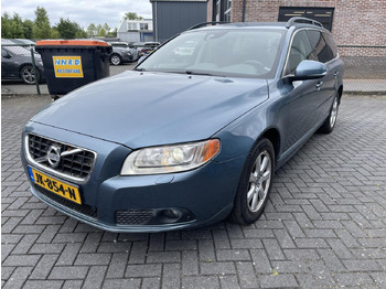 Auto VOLVO