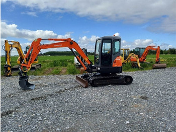 Miniekskavaator Hitachi EX50 u kallistuvalla liittimellä: pilt 2