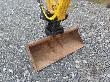 Miniekskavaator Komatsu PC50mr2 kallistuvalla liittimellä: pilt 4