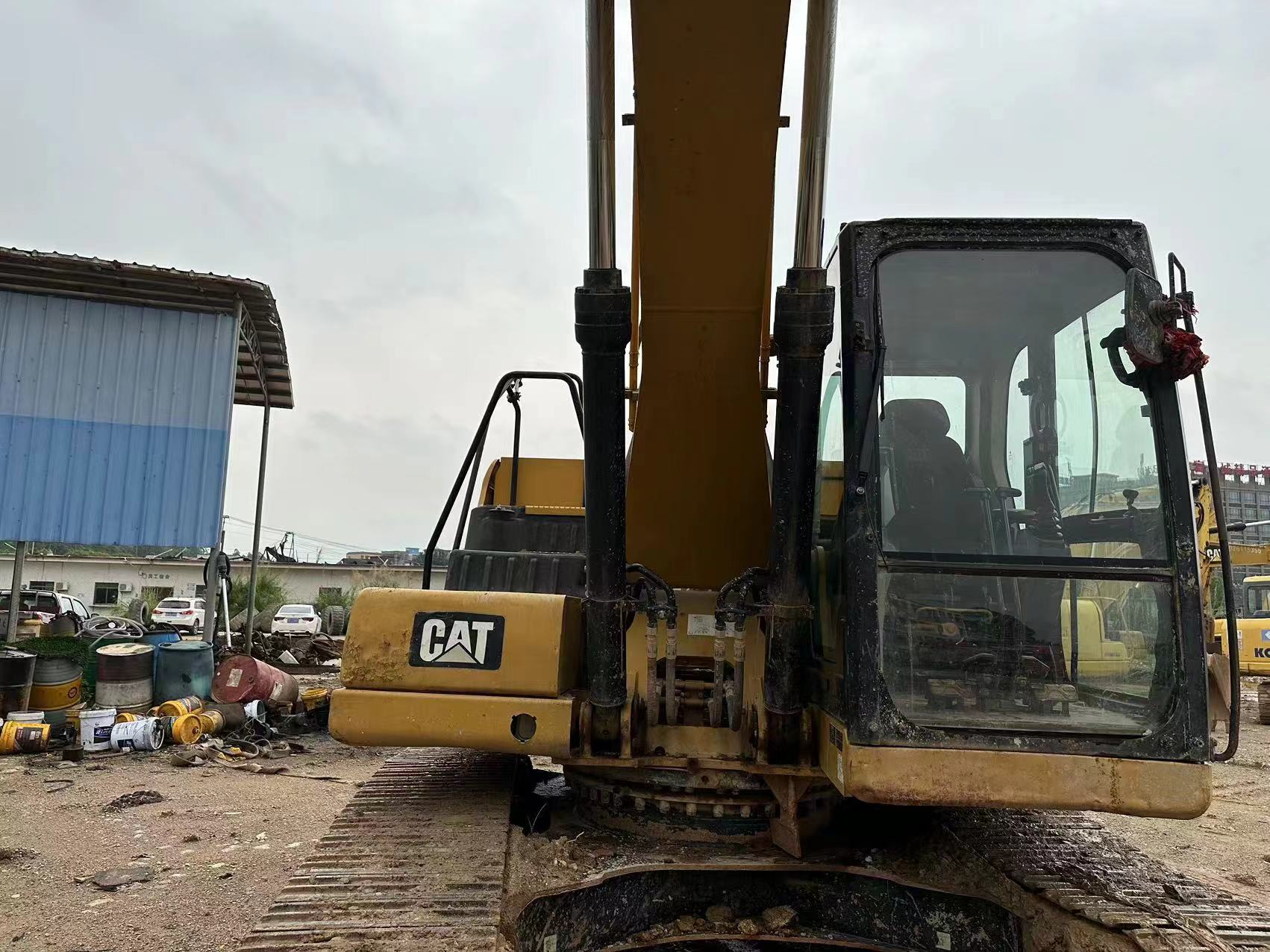 Lintekskavaator CATERPILLAR 320GC: pilt 5