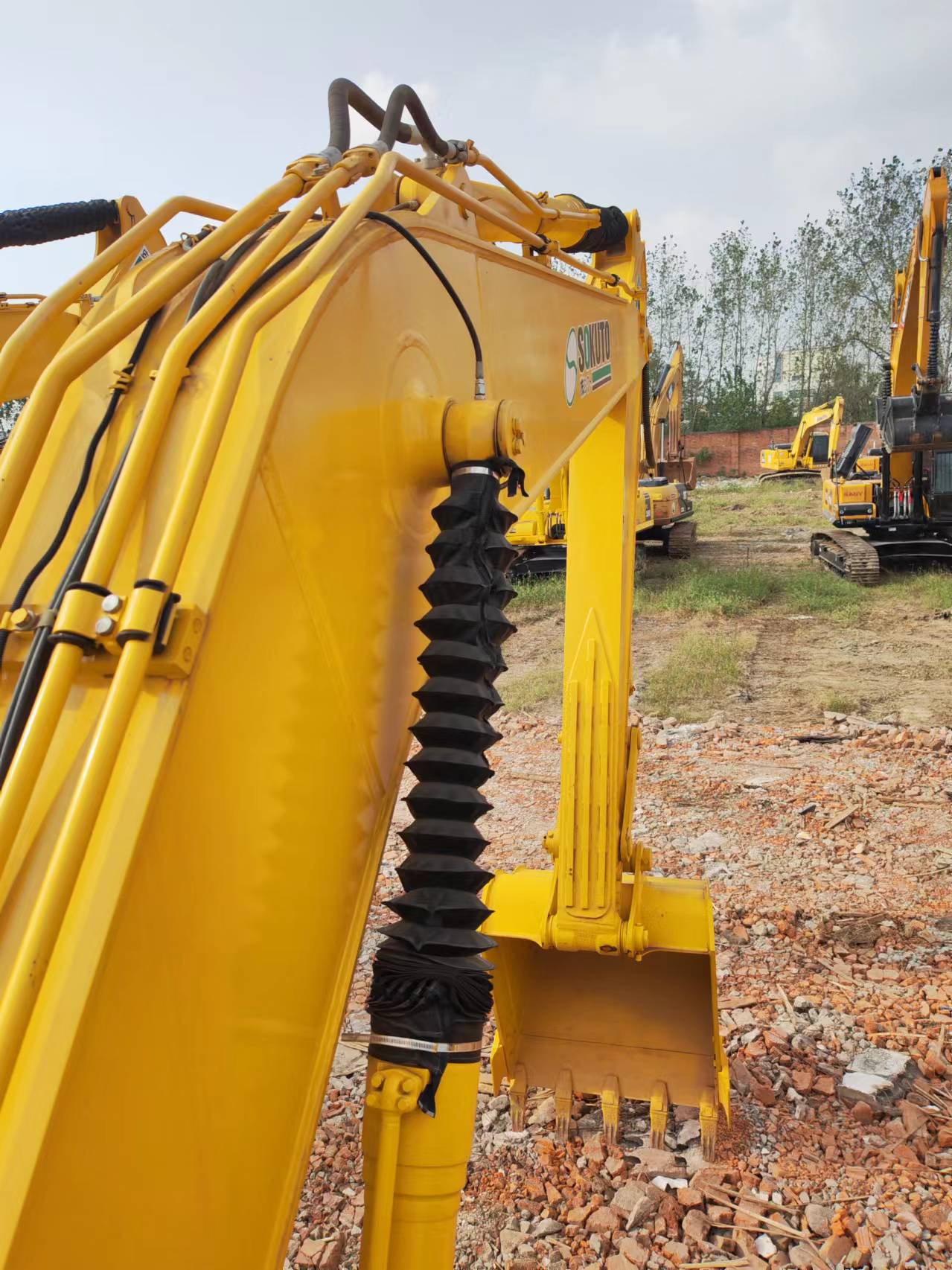 Lintekskavaator KOMATSU PC200: pilt 4 Lintekskavaator KOMATSU PC200: pilt 4