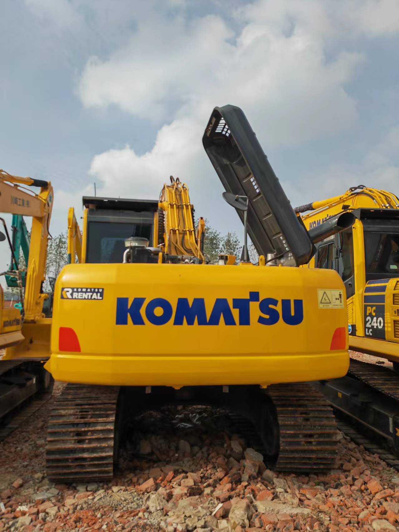 Lintekskavaator KOMATSU PC200: pilt 5 Lintekskavaator KOMATSU PC200: pilt 5