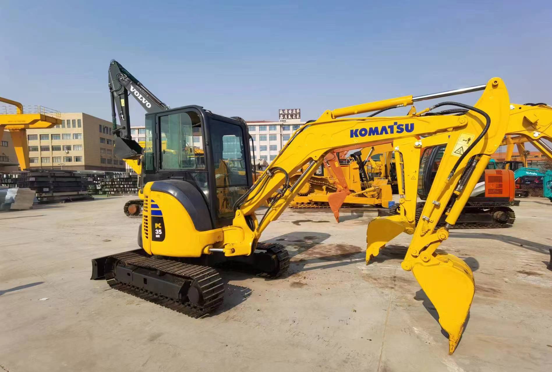 Miniekskavaator KOMATSU PC35: pilt 2