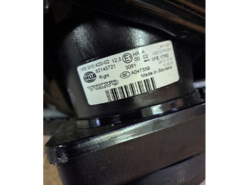 Pealisehitus ja välispind - Veoauto NAROŻNIK PRAWY HALOGEN OSŁONA KABINY 82145721   Volvo FH 4: pilt 5