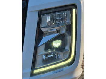 Esituled FORD