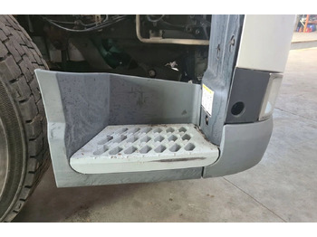 Kaitseraud - Veoauto Volvo KOMPLETNY PRZÓD LAMPA ATRAPA GRILL BELKA FH 4 EURO 6   Volvo VOLVO FH 4 EURO 6: pilt 2