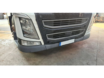 Kaitseraud - Veoauto Volvo KOMPLETNY PRZÓD LAMPA ATRAPA GRILL BELKA FH 4 EURO 6   Volvo VOLVO FH 4 EURO 6: pilt 5