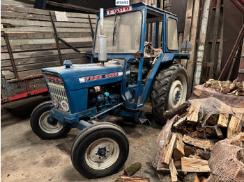 Traktor FORD