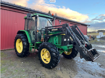 Traktor 1999 John Deere 6210 SE with Front Loader: pilt 4