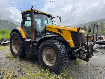 Traktor JCB