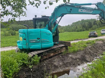 Ekskavaator 2016 Kobelco SK75SR-3E excavator w/ 2 buckets, rototilt and factory new engine: pilt 2