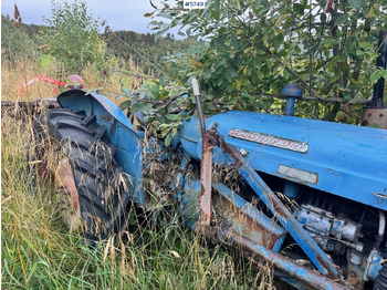 Traktor Ca. 1961 Fordson Super Major 4×2 Tractor w/ Bucket: pilt 2