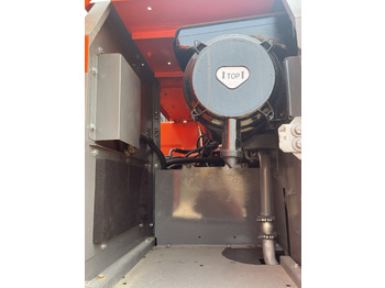 Lintekskavaator HITACHI ZX210: pilt 2