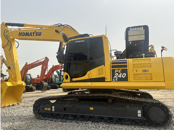 Lintekskavaator KOMATSU PC240LC-8