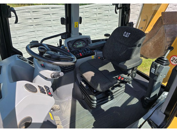 Ekskavaator-laadur Caterpillar: pilt 3