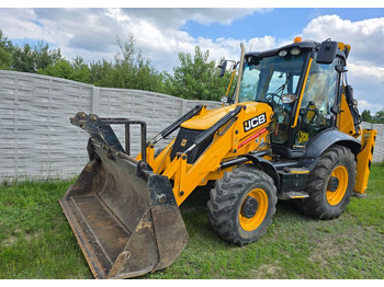 Ekskavaator-laadur JCB