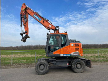 Ratastel ekskavaator DOOSAN DX165W