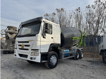 Autobetoonisegisti SINOTRUK HOWO