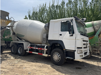 Autobetoonisegisti SINOTRUK HOWO