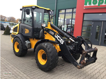 Rataslaadur JCB 409
