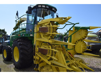 Koristusmasin JOHN DEERE 7400