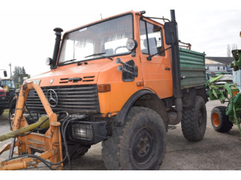 Traktor Mercedes-Benz Unimog U 1200: pilt 2