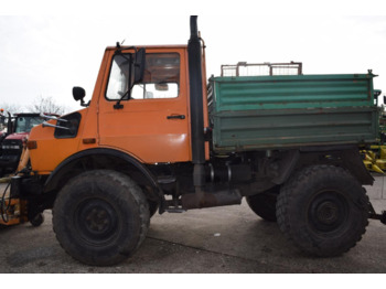 Traktor Mercedes-Benz Unimog U 1200: pilt 3
