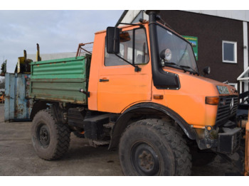 Kommunaal-/ Erisõiduk UNIMOG U1200